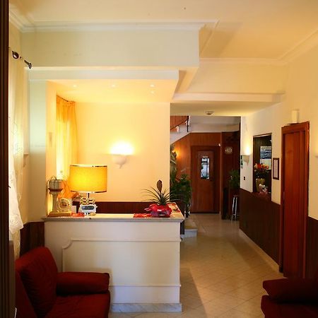 Hotel Eliseo Fiuggi Buitenkant foto