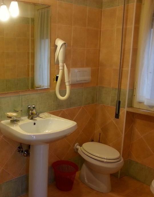 Hotel Eliseo Fiuggi Buitenkant foto