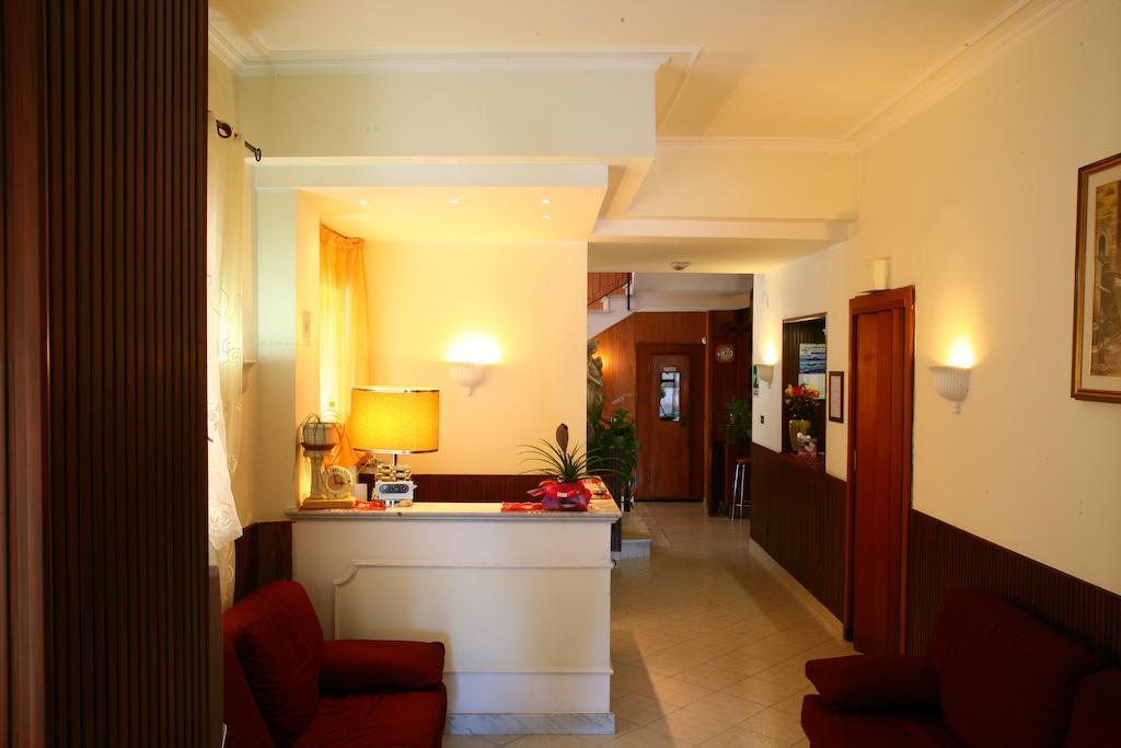 Hotel Eliseo Fiuggi Buitenkant foto