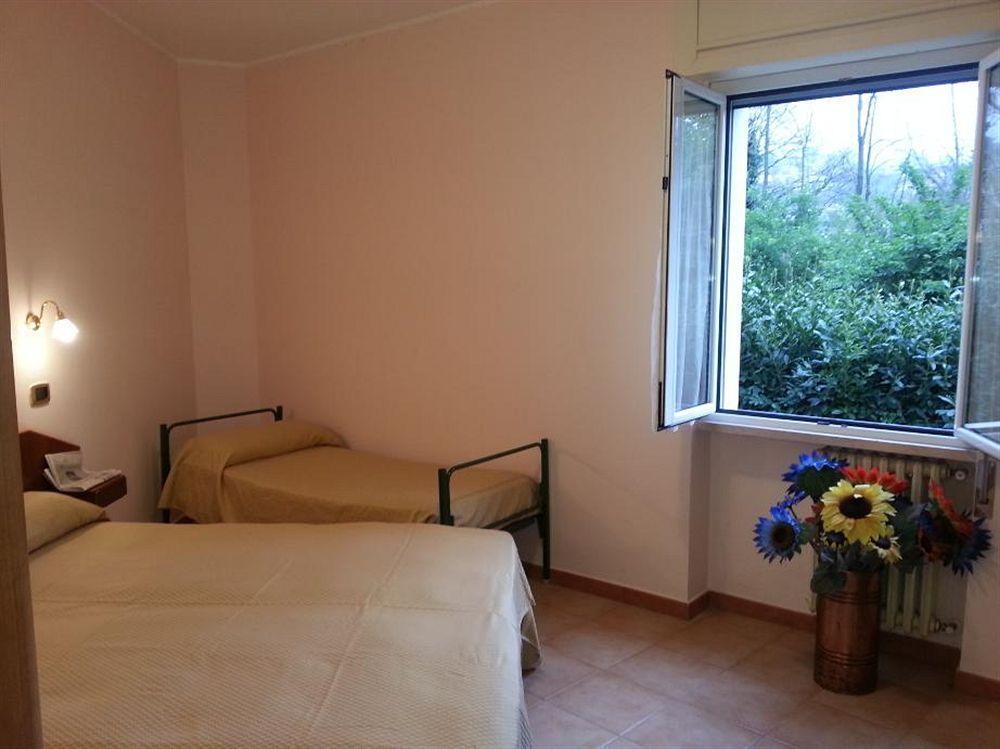 Hotel Eliseo Fiuggi Buitenkant foto