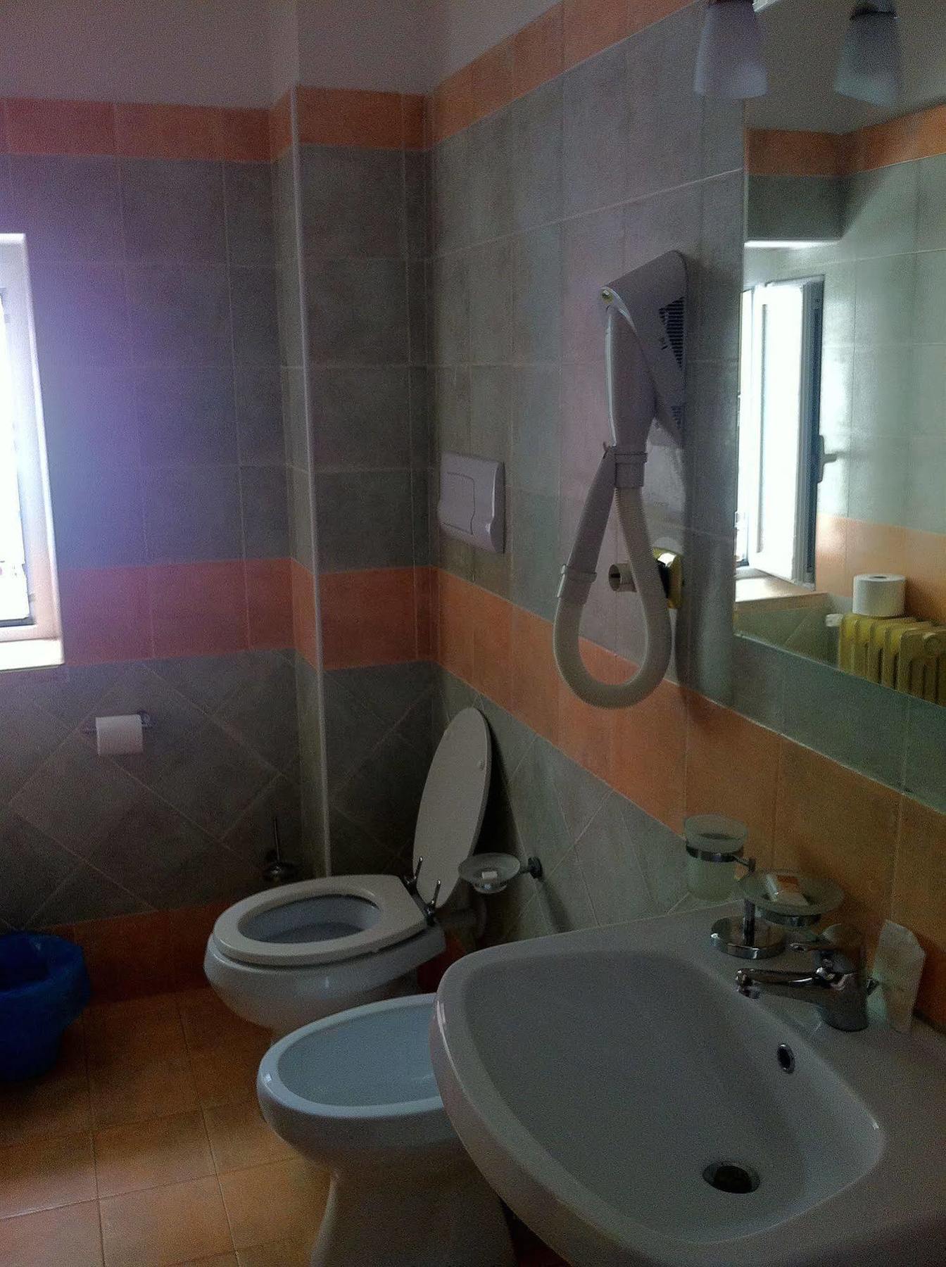 Hotel Eliseo Fiuggi Buitenkant foto
